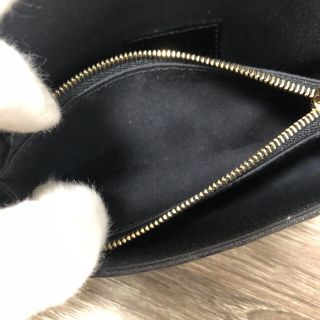 LOUIS VUITTON - 美品 ルイヴィトン ヴェルニ ポシェット ルーシー