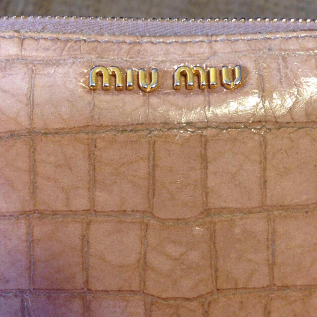 miumiu(ミュウミュウ)のmiu miu☆長財布☆送料こみ♫ レディースのファッション小物(財布)の商品写真