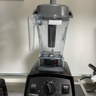 バイタミックス(Vitamix)のバイタミックスe310 ２回使用。傷なし。新品同様(調理道具/製菓道具)