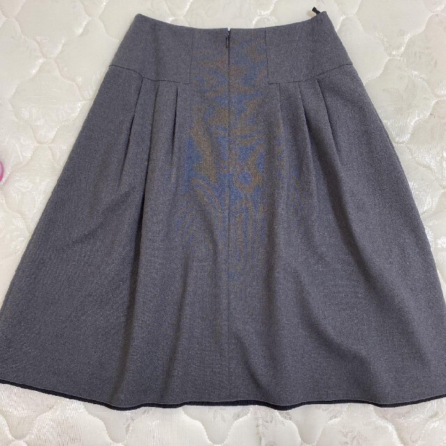 LANVIN en Bleu(ランバンオンブルー)の(売り切り)LANVIN 定価6万円 フレアスカート レディースのスカート(ひざ丈スカート)の商品写真