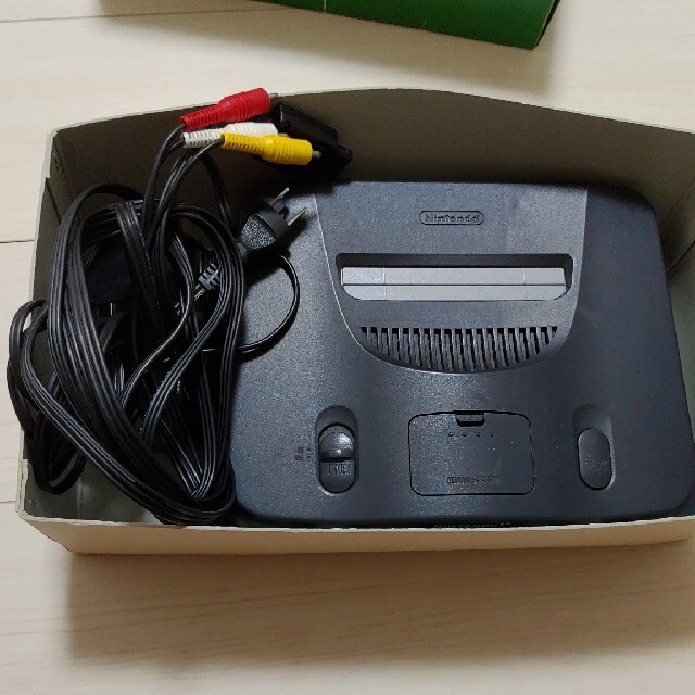 [最終値下げ]NINTENDO64 本体+コントローラー3本+ソフト12本