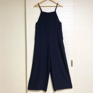 ユニクロ(UNIQLO)の《未使用》ユニクロ　キャミソールサロペット　M  ブラック(サロペット/オーバーオール)