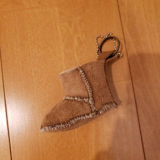 ミネトンカ(Minnetonka)のミネトンカ　シープキンブーツキーホルダー(キーホルダー)