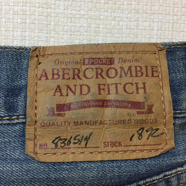 Abercrombie&Fitch(アバクロンビーアンドフィッチ)のアバクロ デニム パンツ ペンキ ダメージ 加工 アメカジ メンズのパンツ(デニム/ジーンズ)の商品写真