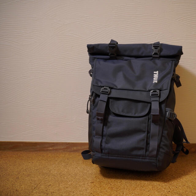 THULE(スーリー)のThule Covert DSLR Rolltop Backpack メンズのバッグ(バッグパック/リュック)の商品写真