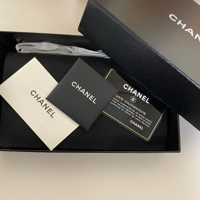 CHANEL(シャネル)の【正規品】シャネル　長財布　カンボンライン　マトラッセ　シリアルカード付 レディースのファッション小物(財布)の商品写真