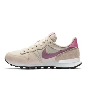 ナイキ(NIKE)の【新品・未使用】NIKE ナイキ インターナショナリスト ウィメンズ　レディース(スニーカー)