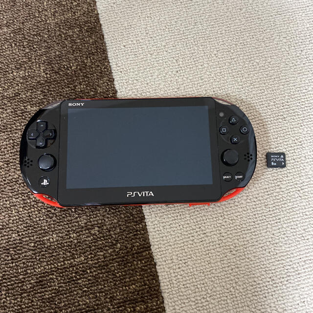 PlayStation Vita Wi-Fiモデル レッド/ブラック