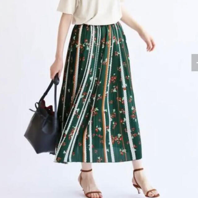IENA(イエナ)のIENA イエナ　ドットフラワープリーツスカート 36 レディースのスカート(ロングスカート)の商品写真