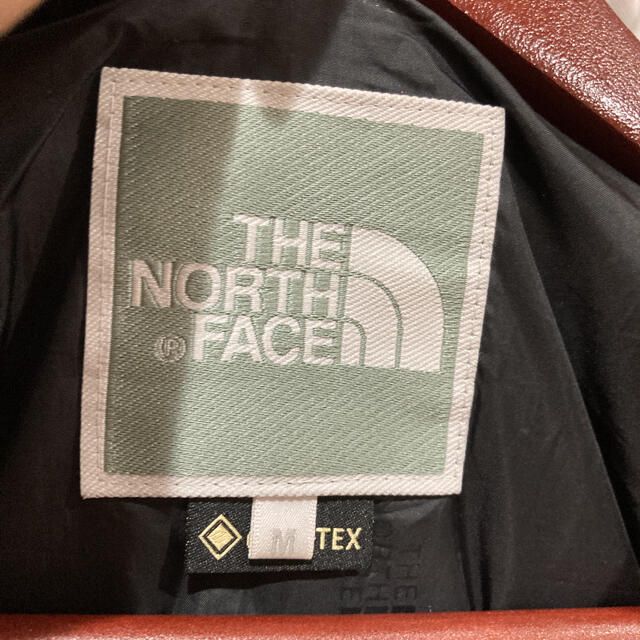 THE NORTH FACE(ザノースフェイス)のノースフェイス マウンテンライトジャケット　北川景子着　完売品 レディースのジャケット/アウター(ナイロンジャケット)の商品写真
