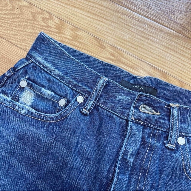 ZARA(ザラ)のEMODA ストレートパンツ レディースのパンツ(デニム/ジーンズ)の商品写真