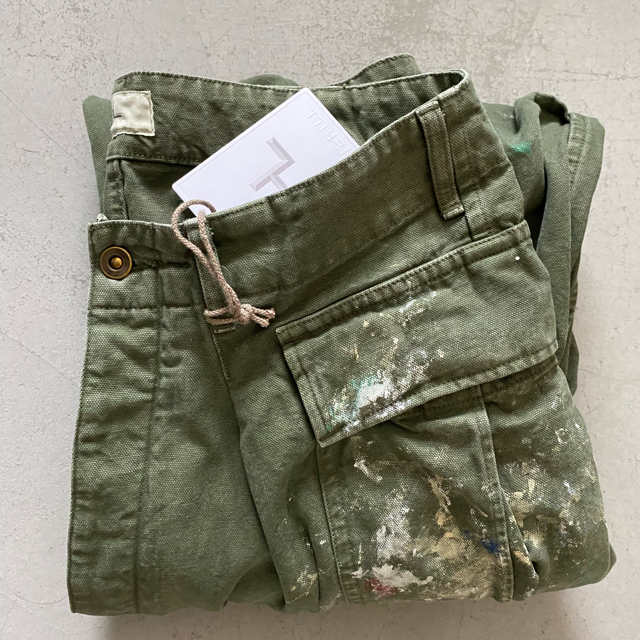 COMOLI(コモリ)のHERILL 21aw Duck Splash Cargo Pants 2サイズ メンズのパンツ(ワークパンツ/カーゴパンツ)の商品写真