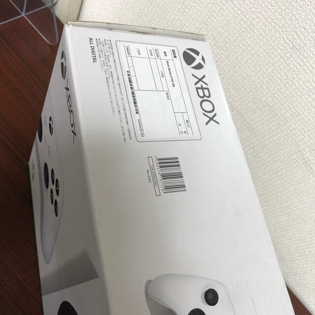 Xbox360(エックスボックス360)のxbox 未開封　箱にへこみあり エンタメ/ホビーのゲームソフト/ゲーム機本体(家庭用ゲーム機本体)の商品写真