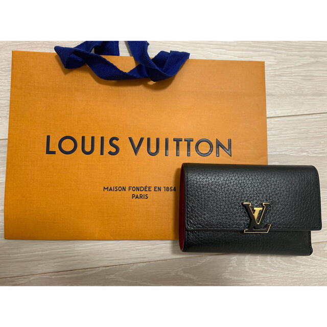 LOUIS VUITTON(ルイヴィトン)の【LOUISVUITTON】ポルトフォイユ・カプシーヌ・コンパクト レディースのファッション小物(財布)の商品写真