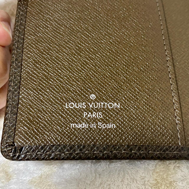 LOUIS VUITTON(ルイヴィトン)の【新品未使用】ルイヴィトン/手帳カバー タイガ ブラウン メンズのファッション小物(手帳)の商品写真