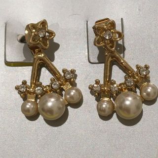 ピアス　小花　パール(ピアス)