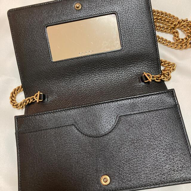 Gucci(グッチ)のGUCCI マーモントビジューチェーンウォレット　美品 レディースのファッション小物(財布)の商品写真