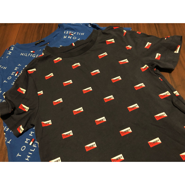 TOMMY HILFIGER(トミーヒルフィガー)のトミーヒルフィガー★Tシャツ★140センチ★期間限定価格 キッズ/ベビー/マタニティのキッズ服男の子用(90cm~)(Tシャツ/カットソー)の商品写真