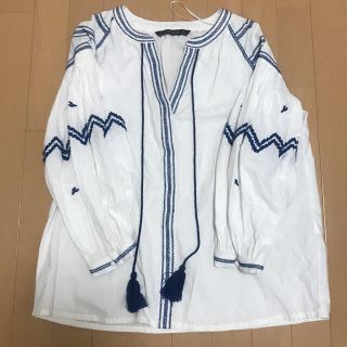 ザラ(ZARA)の《専用》ZARA リネン混コットンエンブロイダリーブラウス(シャツ/ブラウス(長袖/七分))