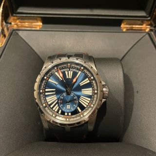 ロジェデュブイ(ROGER DUBUIS)のロジェ・デュブイ エクスカリバー45 オートマティックブルー45ミリ　箱付き(腕時計(アナログ))