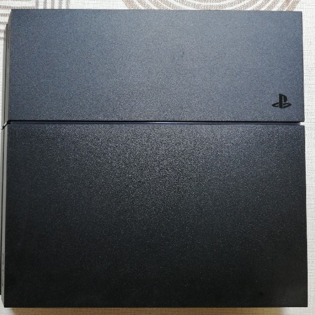 PlayStation4(プレイステーション4)のプレイステーション4 　500GB CUH-1200A ブラック エンタメ/ホビーのゲームソフト/ゲーム機本体(家庭用ゲーム機本体)の商品写真