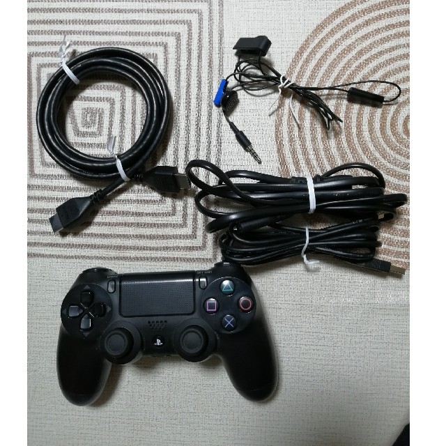 PlayStation4(プレイステーション4)のプレイステーション4 　500GB CUH-1200A ブラック エンタメ/ホビーのゲームソフト/ゲーム機本体(家庭用ゲーム機本体)の商品写真