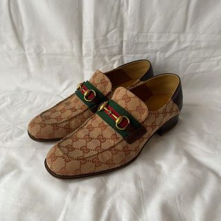 グッチ(Gucci)の値下げ中！GUCCI モノグラム ローファー 超美品(ドレス/ビジネス)