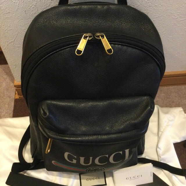 Gucci(グッチ)のGUCCI グッチ　プリント　レザー　バックパック　リュック　黒　美品 メンズのバッグ(バッグパック/リュック)の商品写真