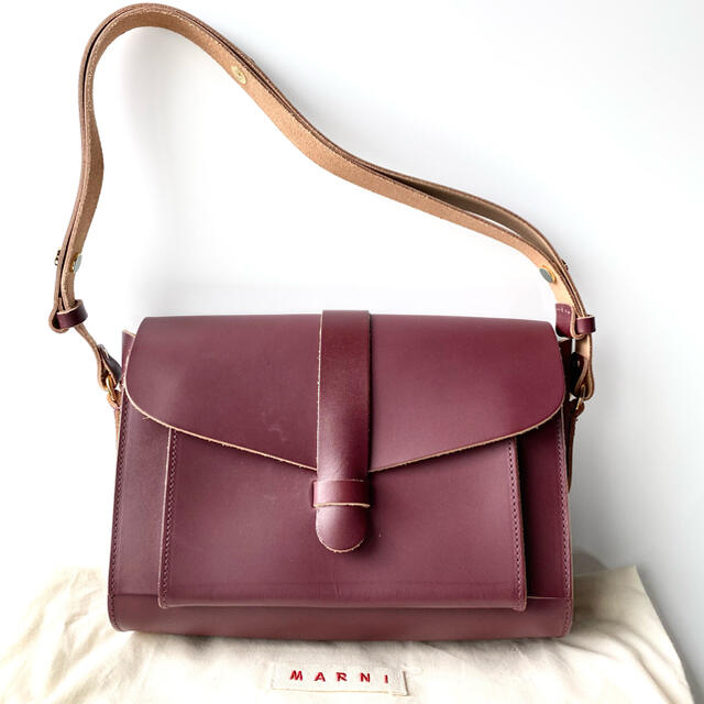 【新品未使用】 MARNI マルニ ハンドバッグ ショルダーバッグ TROPICALIA トロピカリア レザー製 BMMP0097U0LV589 【MAROON】