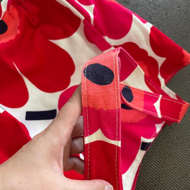 marimekko(マリメッコ)のmarimekko マリメッコ ウニッコレッド トートバッグ レディースのバッグ(トートバッグ)の商品写真