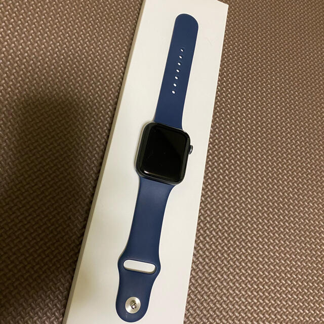 Apple(アップル)のApple Watch se 44mm 最終値下げ メンズの時計(腕時計(デジタル))の商品写真