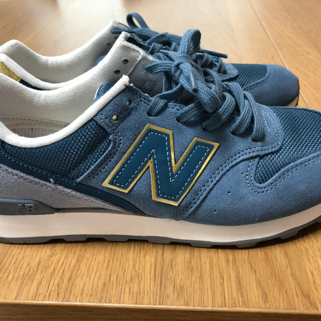 New Balance(ニューバランス)のニューバランス996レディーススニーカー美品 レディースの靴/シューズ(スニーカー)の商品写真