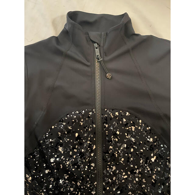 lululemon(ルルレモン)のルルレモン★ Define Jacket  スポーツ/アウトドアのトレーニング/エクササイズ(ヨガ)の商品写真