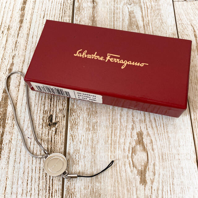 Salvatore Ferragamo(サルヴァトーレフェラガモ)の即購入可！！ 正規品 フェラガモ ストラップ★ レディースのファッション小物(キーホルダー)の商品写真