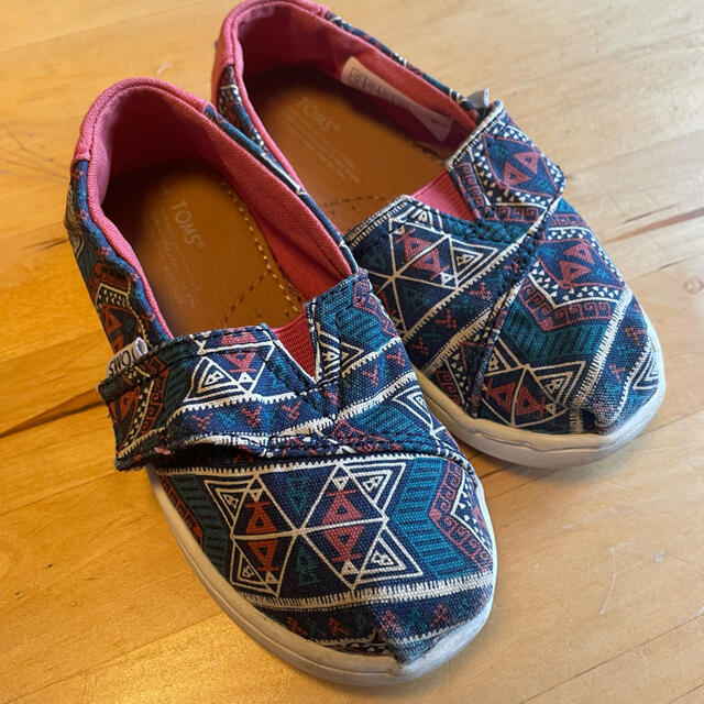 TOMS(トムズ)の☆とままい様☆TOMS 15cm スニーカー  キッズ/ベビー/マタニティのキッズ靴/シューズ(15cm~)(スニーカー)の商品写真