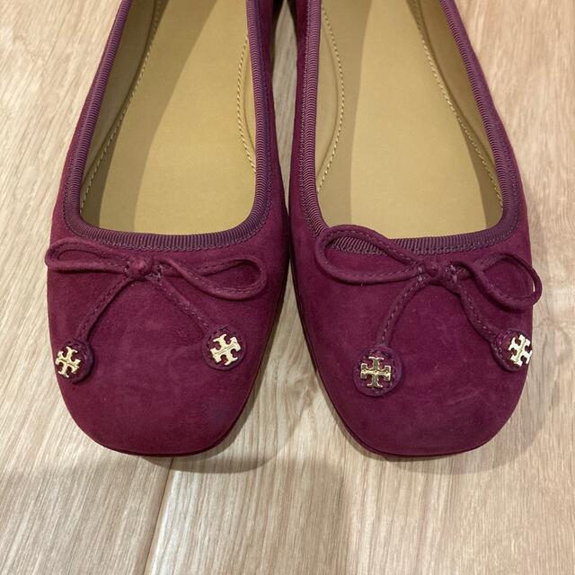 Tory Burch(トリーバーチ)のトリバーチ　バレーシューズ　25.5 スエード　ワインレッド レディースの靴/シューズ(バレエシューズ)の商品写真