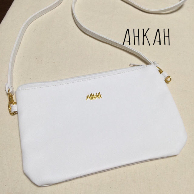 AHKAH(アーカー)の美品 アーカー バッグショルダー レディースのバッグ(ショルダーバッグ)の商品写真
