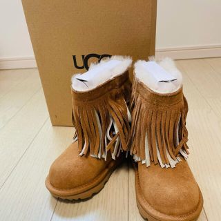 アグ(UGG)のイズティ様専用【新品】アグ　ブーツ　キッズ(ブーツ)