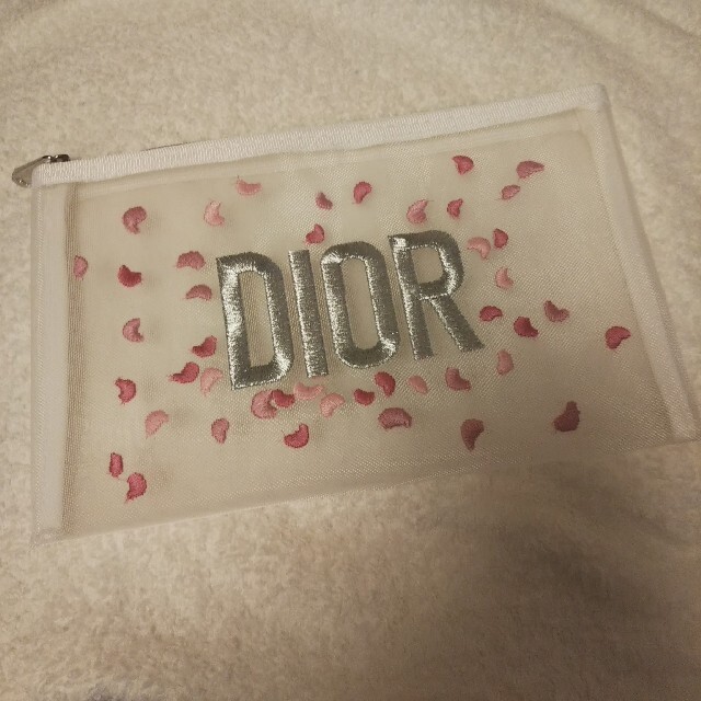 Dior(ディオール)のディオール ノベルティ メッシュ ポーチ エンタメ/ホビーのコレクション(ノベルティグッズ)の商品写真