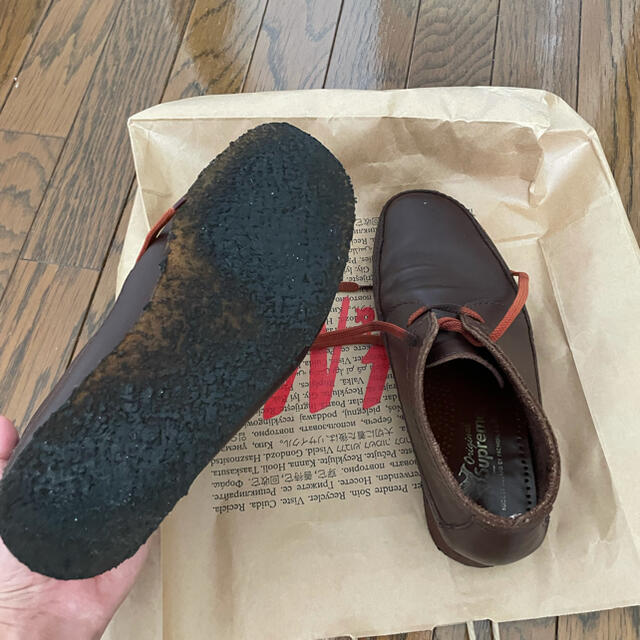 Supreme(シュプリーム)のsupreme Clarks Original ワラビー メンズの靴/シューズ(ブーツ)の商品写真