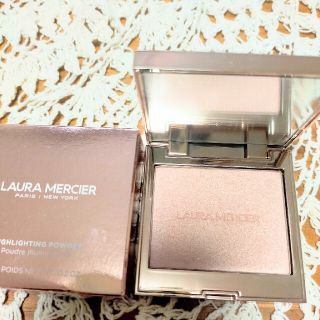 ローラメルシエ(laura mercier)のほぼ新品！ローラメルシエ ローズグロウイルミネーター(フェイスカラー)