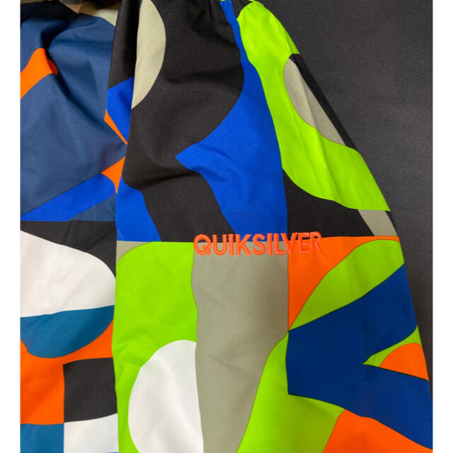 QUIKSILVER(クイックシルバー)のQUIKSILVER スノーボードウェア　M メンズ スポーツ/アウトドアのスノーボード(ウエア/装備)の商品写真