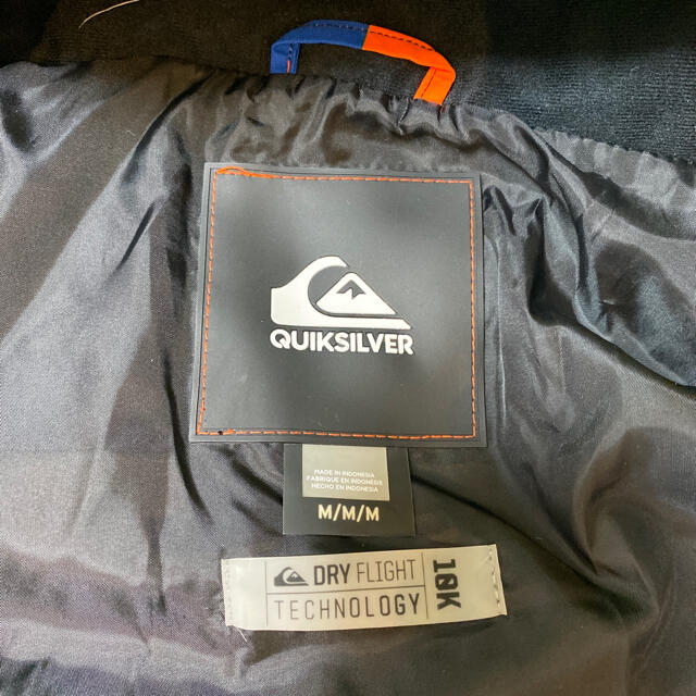 QUIKSILVER(クイックシルバー)のQUIKSILVER スノーボードウェア　M メンズ スポーツ/アウトドアのスノーボード(ウエア/装備)の商品写真