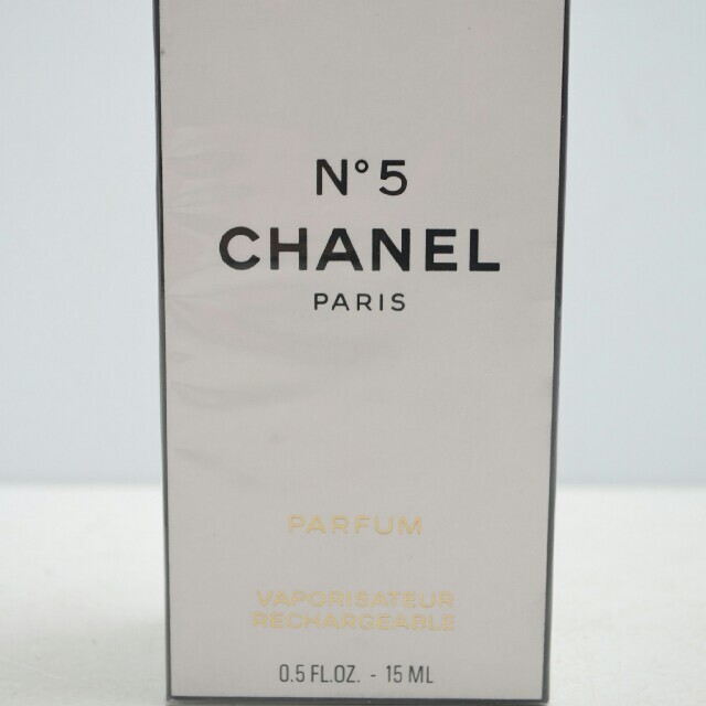 CHANEL(シャネル)の🎉大セール🎉CHANEL　シャネル　N°19　N°5　香水2つセット コスメ/美容の香水(香水(女性用))の商品写真