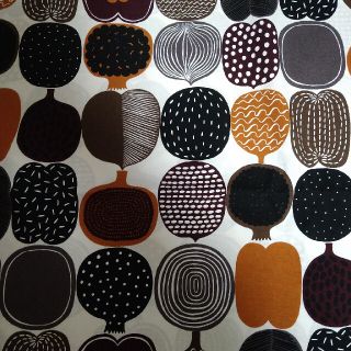 マリメッコ(marimekko)のマリメッコ生地　コンポッティ　1m(生地/糸)