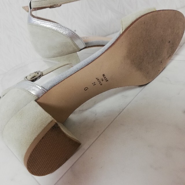 DIANA(ダイアナ)のDIANA ダイアナ 本革スエード ストラップサンダル 24cm レディースの靴/シューズ(サンダル)の商品写真