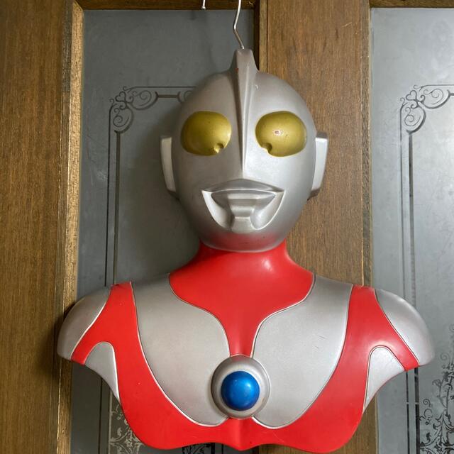 BANDAI(バンダイ)のウルトラマン　ハンガー　　バンダイ　　 エンタメ/ホビーのフィギュア(特撮)の商品写真