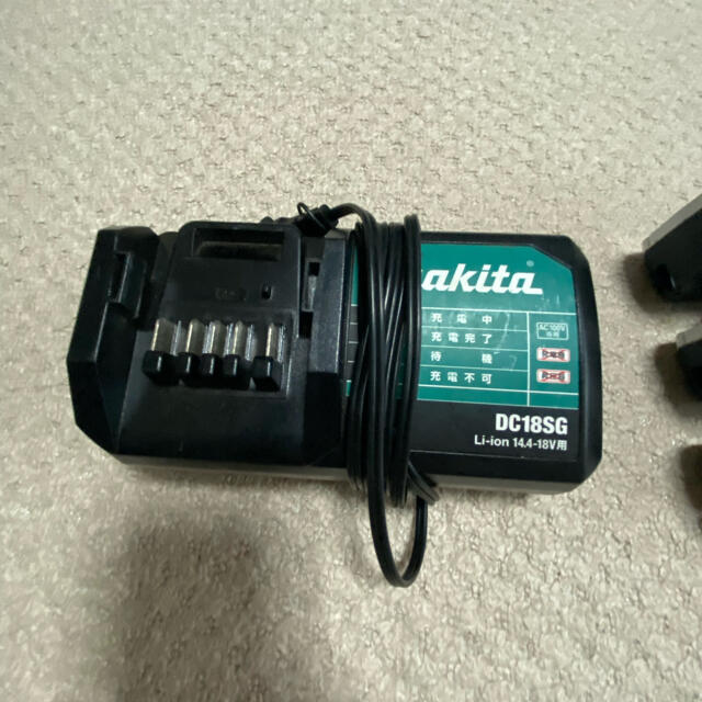 Makita(マキタ)のmakita 生垣バリカン MUH265D 14.4V 2台セット ハンドメイドのフラワー/ガーデン(その他)の商品写真