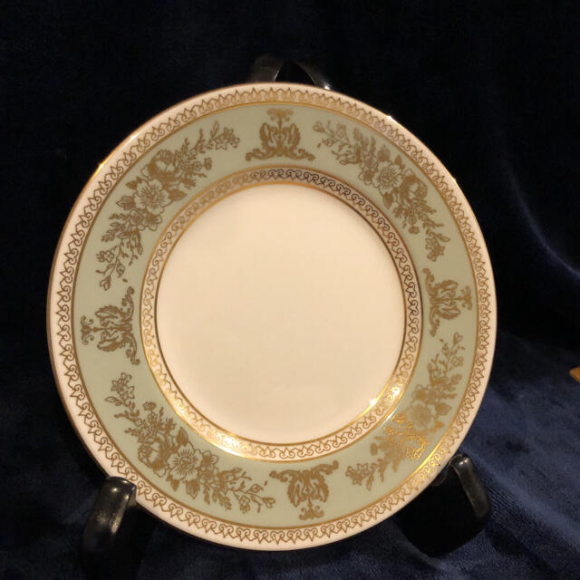 WEDGWOOD(ウェッジウッド)のウェッジウッド　コロンビアセージグリーン　スープカップ&ソーサー　パン皿　2個 インテリア/住まい/日用品のキッチン/食器(食器)の商品写真