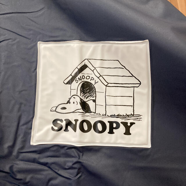 SNOOPY(スヌーピー)の★新品未使用品★スヌーピー レインコート　ポンチョ　収納袋付き レディースのファッション小物(レインコート)の商品写真